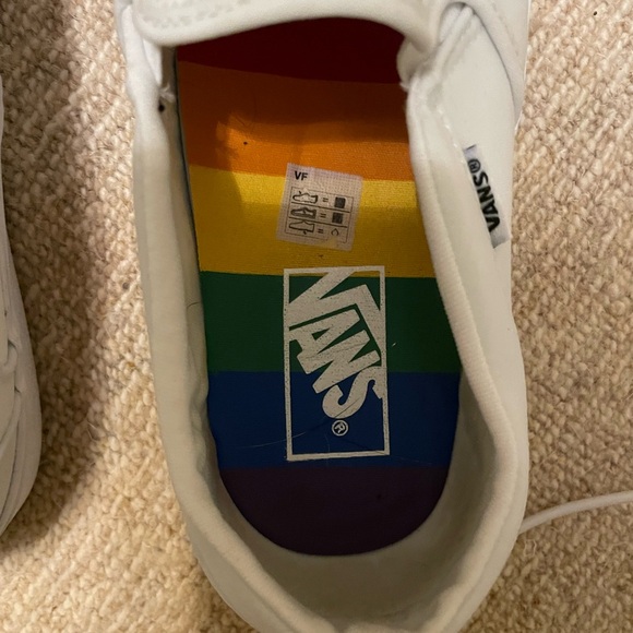 Vans White Slip-On Sneakers with Rainbow Heart Design Aster Pride - Picture 4 of 7
